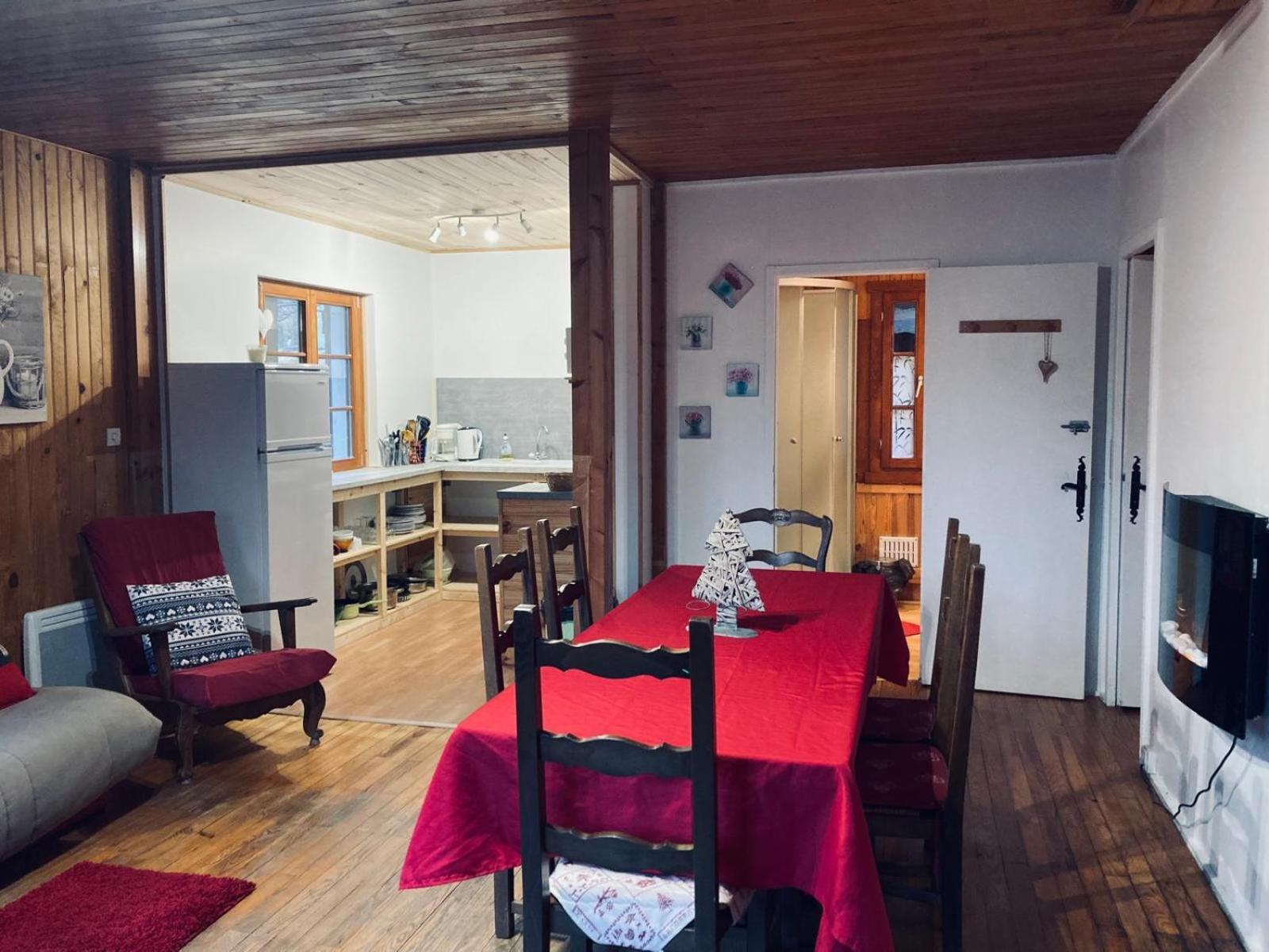 キャンピング オテル ド ウレイン エア レ カリアマス Chateauroux-les-Alpes エクステリア 写真