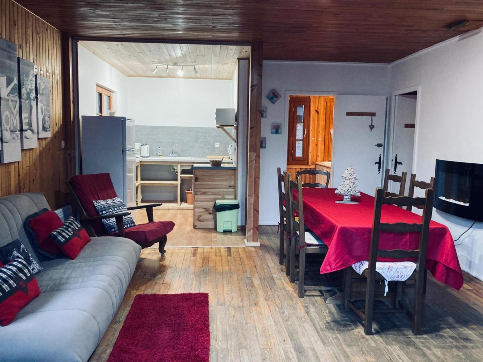 キャンピング オテル ド ウレイン エア レ カリアマス Chateauroux-les-Alpes エクステリア 写真